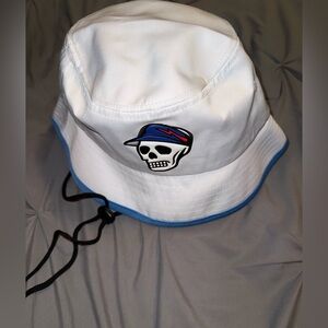 Devereux bucket hat